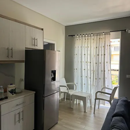 Leon Sea View Apartament