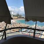 Apartment Leon Sea View Sarandë