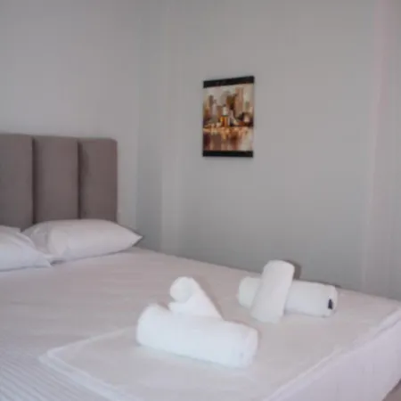 Leon Sea View Apartment *