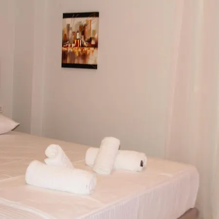 Leon Sea View 公寓 Sarandë